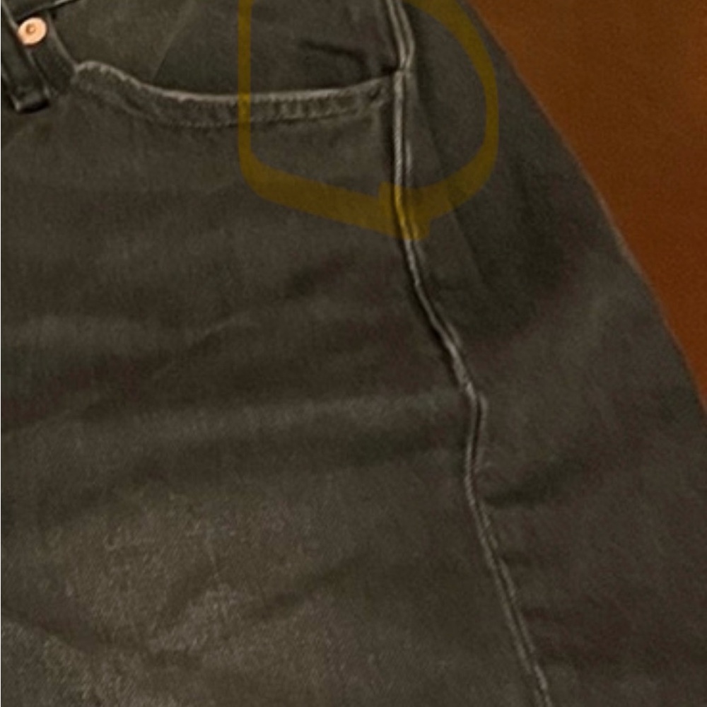 We The Free, boomerang Black Jean Shorts missing one top copper rivet. - Picture 5 of 15